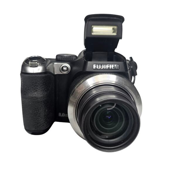 FUJIFILM FinePix S8000fd 18x 8MP Optical Zoom Digital CAMERA SD Card Works As Is - Picture 4 of 14